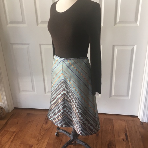 Max Studio Specialty Products A-line skirt size 4 - Picture 2 of 8